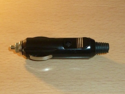 Kfz-Universalstecker