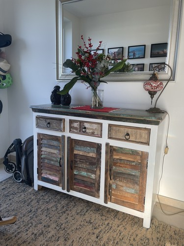 sideboard