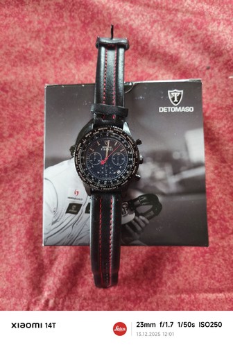 Herren-Armbanduhr