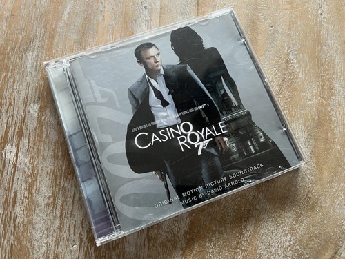 James bond 007 casino royale - james,