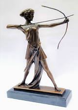 Diana Göttin der Jagd Bronze Skulptur Statue die Jägerin Frau mit Bogen 
