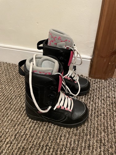 Thirty two snowboard boots - two,