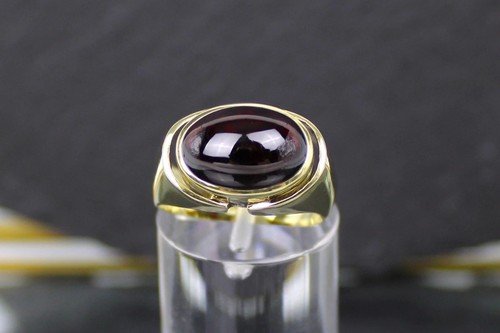 Granat goldring aus 585er - aus,