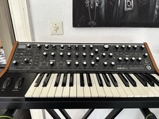 Moog Subsequent 37 Bob Moog Tribute Edition Synthesizer