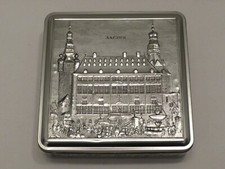 Trumpf Pralinen Blechdose Pralinendose Aachen silberfarben vintage