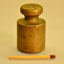 Altes Messinggewicht