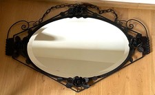 Jugendstil ovaler Wand-Spiegel gefasst in Schmiedeeisen-Rahmen mit Rosen