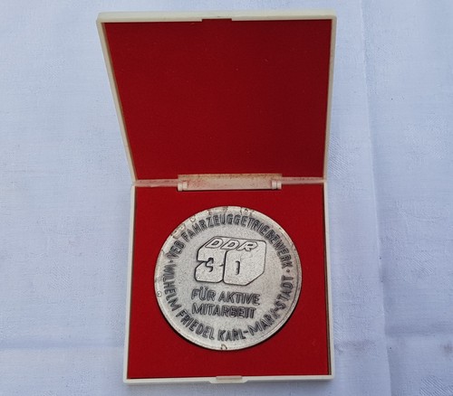 Ddr plakette wilhelm - wilhelm, friedel