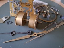 Groß- Uhren- Teile Mechanisch Antik Zeiger Kette Federhaus Hämmerchen Lünette