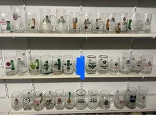 Zum Aussuchen dünnwandige Glaskrüge mit Henkel Brauereien 0,4l - 3 € pro Glas