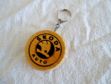 Schlüsselanhänger Skoda Holz