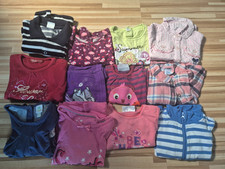 Babyklamotten, Spielzeug, Kuscheltiere, Bettwäsche, Schlafsack. Konvolut/Bundle