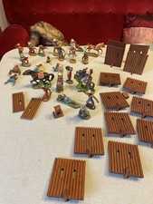 26 alte Masse Figuren Indianer