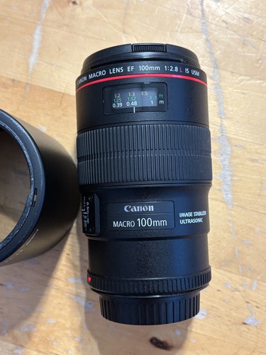 Canon 100mm l macro is - f2.8,