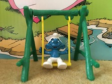SCHLUMPF AUF SCHAUKEL SPIELPLATZ  SCHLÜMPFE SMURFS PUFFI PITUFOS SCHLUMPF