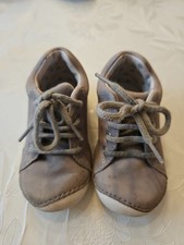 Grauer Lauflernschuhe Gr. 20