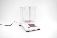 Ohaus AX124 Adventurer