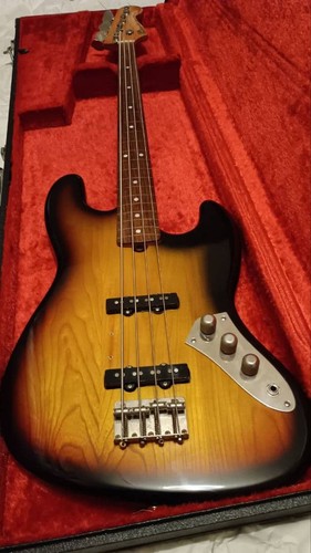 Fernandes fretless jazz - fretless,