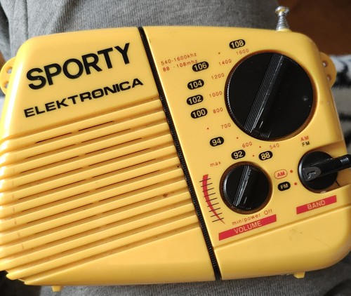 Altes radio für bastler - für,