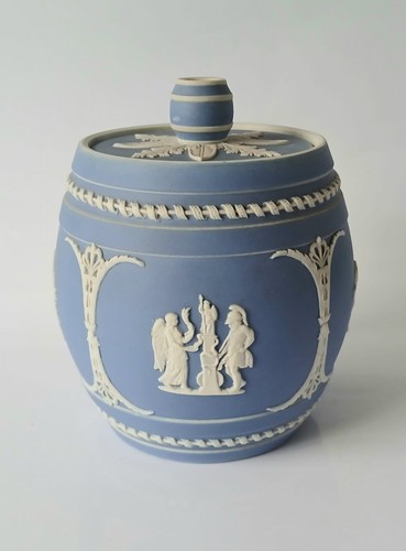 Wedgwood blauer jasperware - ?,
