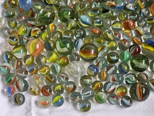 Alte Glasmurmeln Murmeln, 421 Stück in verschiedenen Farben und Größen