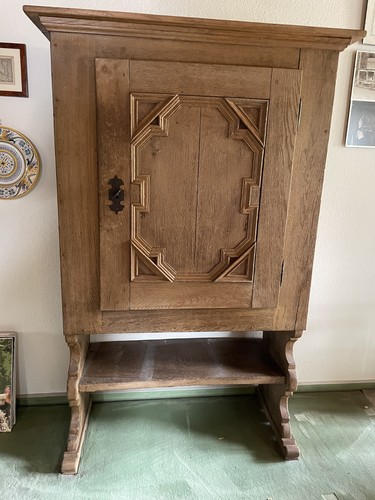 Eichenschrank massiv