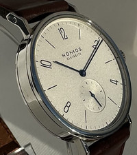 Nomos Glashütte Tangomat Ref 601 Automatik Armbanduhr im Fullset mit Box