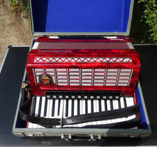 Akkordeon Royal Standard Silvana 96 Bässe