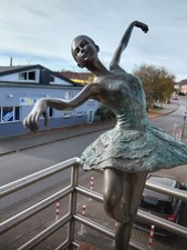 Bronzefigur Balerina Tänzerin