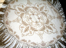 Spitzendecke antik Fransen gestickt Handarbeit