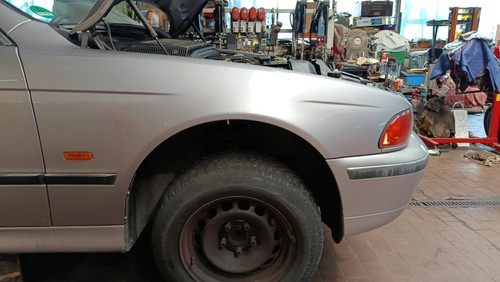 Kotflügel rechts bmw 520i e39 - rechts,