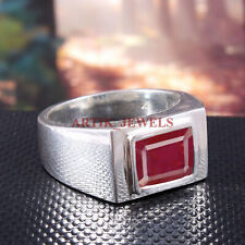 Erhitzter Rubin Edelstein Mit