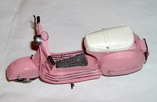 sehr schöne Vespa aus Blech* Maßstab 1:10*rosarot*NEU*Rarität