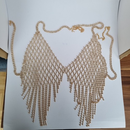 Goldene kette mit - bh,