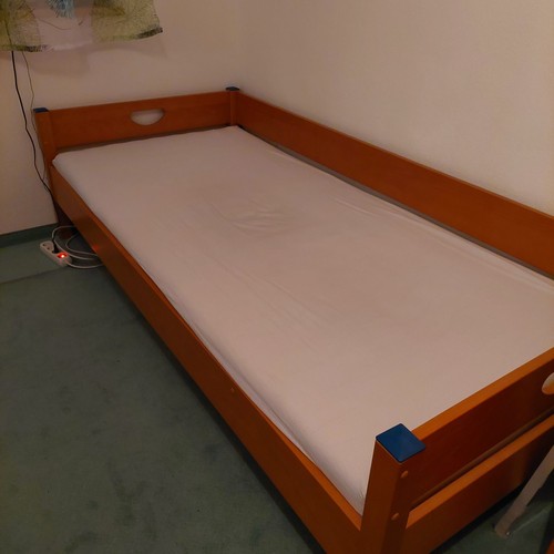 Bett marke padi - (hoch-),