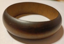 Armreif aus Holz, braun, 2,2 cm breit, Durchmesser 6,4 cm