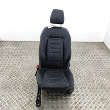 FORD PUMA Vordersitz links