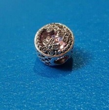 Pandora Funkelnde Gänseblümchen Wiese Charm  (792055PCZ)