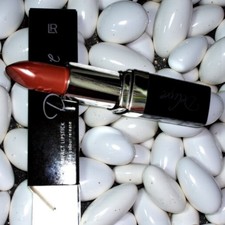 Lr Kosmetik Deluxe High Impact Lipstick Farbe Light Chocolate 06  Vamp Braun ROT