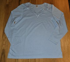 hellblaues Langarm-Shirt für