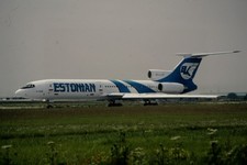 Dia ES-LTP Tupolev Tu-154M Estonian 35mm gerahmt OP-K9-80