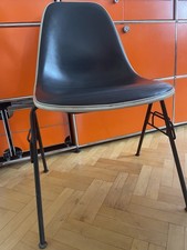 Eames Fiberglas Stühle Herman
