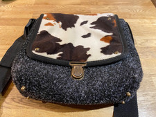 Damen Umhängetasche Kuhfelloptik 28cm x 26 cm x 7 cm