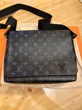 Louis vuitton district - louis,