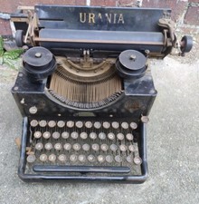 alte Schreibmaschine vintage Schreibautomat Urania retro Deko 