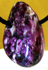 TURMALIN ROT in GRANIT