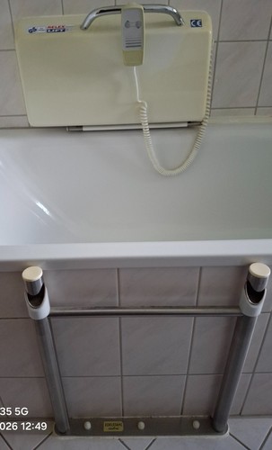 Badewannenlift wenig