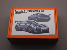 Porsche 911 GT2RS MR 1:24