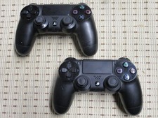 2x Sony PS4 Controller