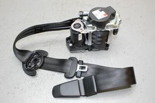 Audi A4 B9 8W Gurtstraffer Sicherheitsgurt Gurt vorne links 8W0857705P V04